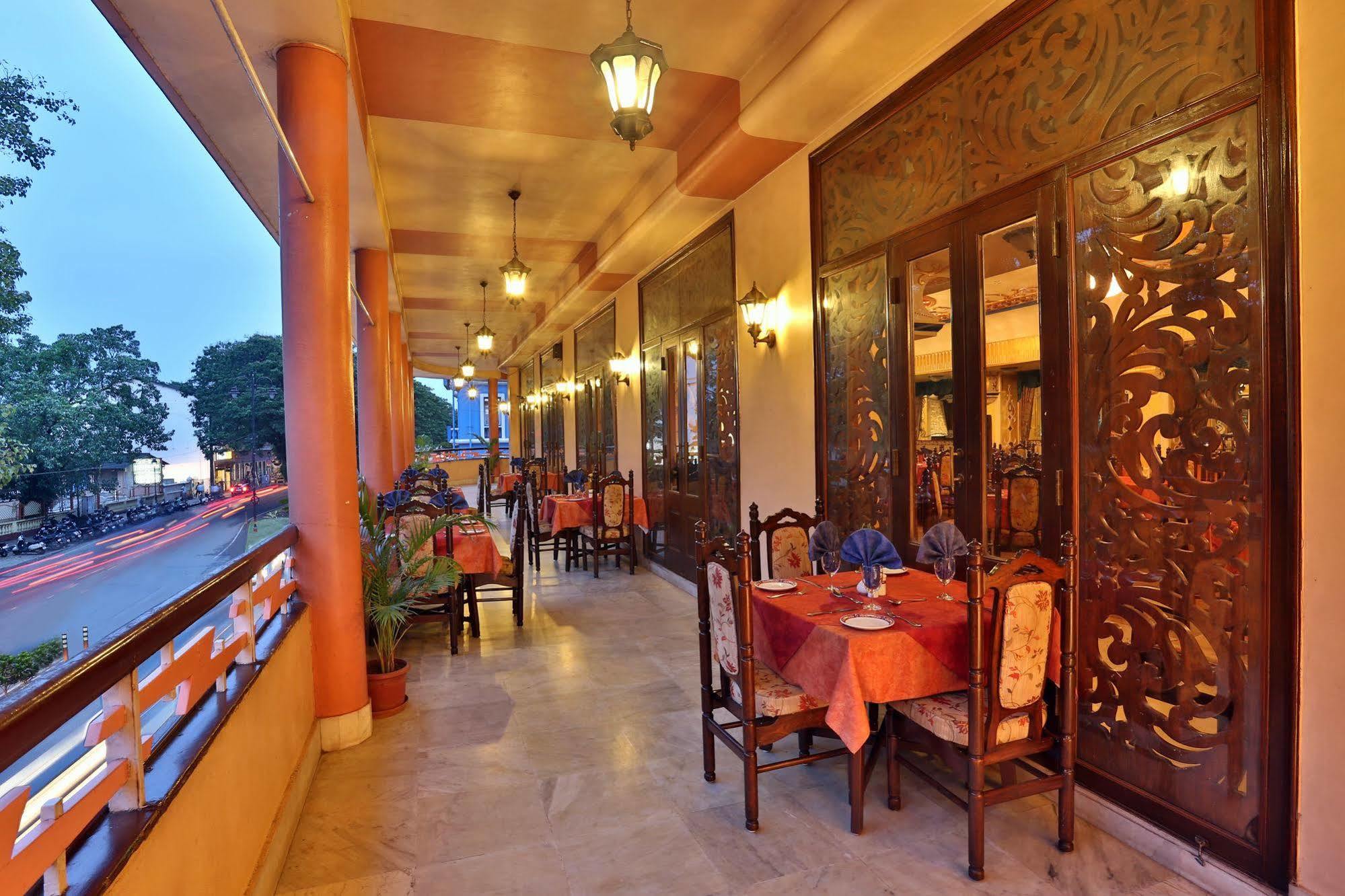 Hotel Mandovi Panaji Eksteriør bilde